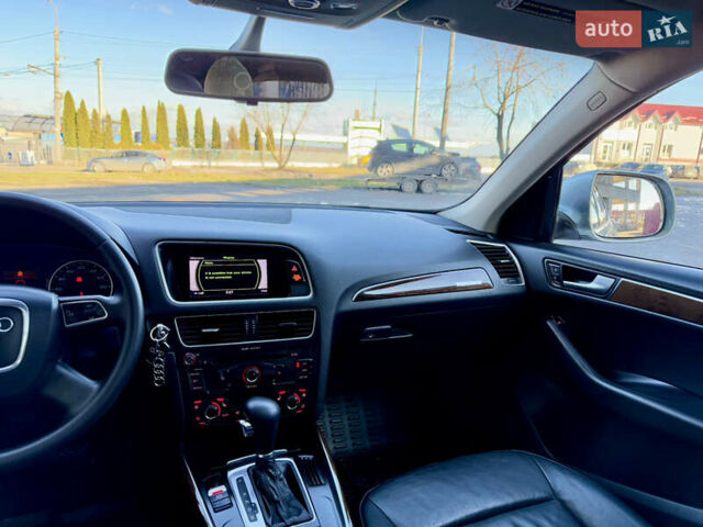 Серый Ауди Ку 5, объемом двигателя 2 л и пробегом 213 тыс. км за 9999 $, фото 48 на Automoto.ua