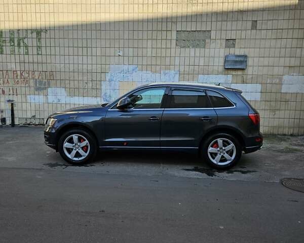 Сірий Ауді Ку 5, об'ємом двигуна 3.2 л та пробігом 227 тис. км за 15900 $, фото 4 на Automoto.ua