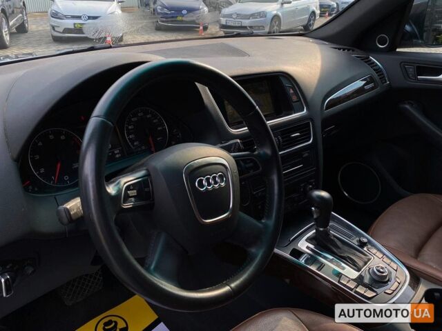 Ауди Ку 5 2010 в Мукачеве на Automoto.ua Серый Ауди Ку 5, объемом двигателя 2 л и пробегом 175 тыс. км за 13400 $, фото 8 на Automoto.ua