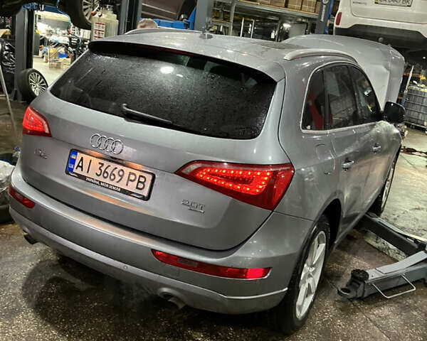 Серый Ауди Ку 5, объемом двигателя 2 л и пробегом 183 тыс. км за 12800 $, фото 30 на Automoto.ua