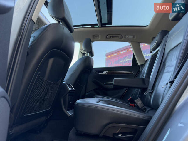 Серый Ауди Ку 5, объемом двигателя 2 л и пробегом 213 тыс. км за 9999 $, фото 45 на Automoto.ua