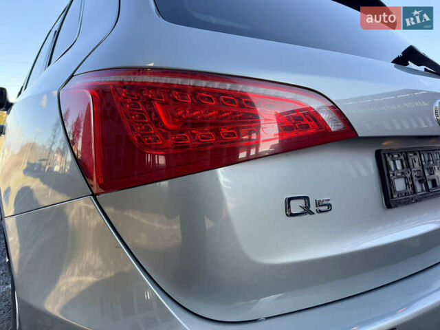 Серый Ауди Ку 5, объемом двигателя 2 л и пробегом 213 тыс. км за 9999 $, фото 21 на Automoto.ua