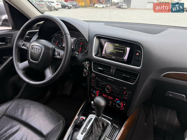 Сірий Ауді Ку 5, об'ємом двигуна 2 л та пробігом 211 тис. км за 9650 $, фото 49 на Automoto.ua