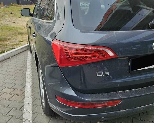 Сірий Ауді Ку 5, об'ємом двигуна 3.2 л та пробігом 227 тис. км за 15900 $, фото 6 на Automoto.ua