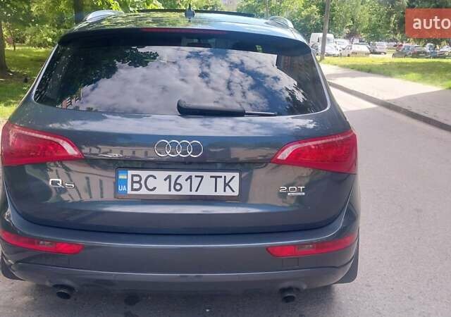 Серый Ауди Ку 5, объемом двигателя 1.98 л и пробегом 179 тыс. км за 12500 $, фото 4 на Automoto.ua