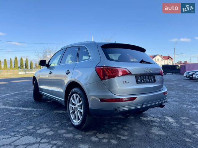 Серый Ауди Ку 5, объемом двигателя 2 л и пробегом 213 тыс. км за 9999 $, фото 3 на Automoto.ua