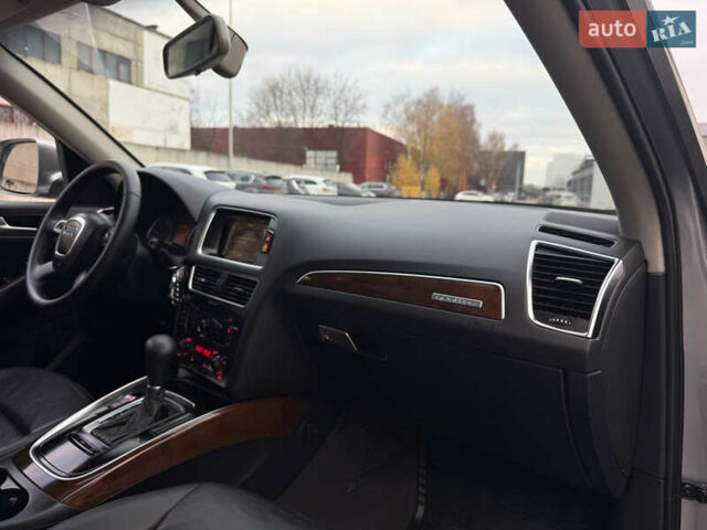 Сірий Ауді Ку 5, об'ємом двигуна 2 л та пробігом 211 тис. км за 9650 $, фото 50 на Automoto.ua