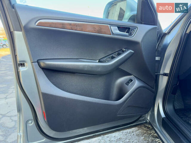 Серый Ауди Ку 5, объемом двигателя 2 л и пробегом 213 тыс. км за 9999 $, фото 29 на Automoto.ua