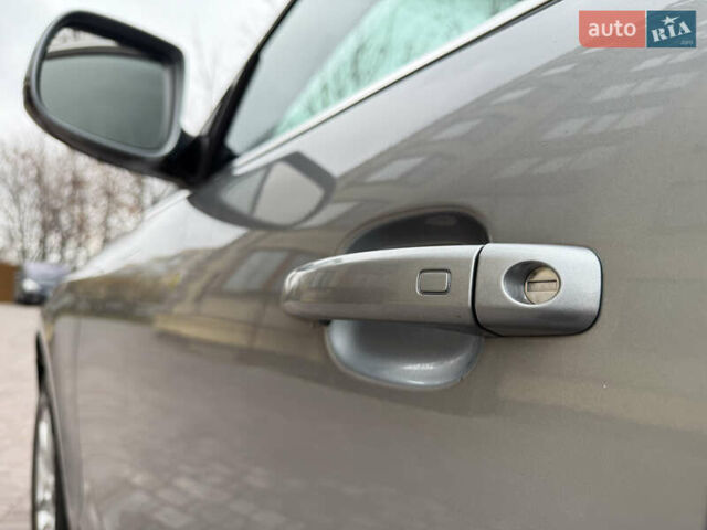 Серый Ауди Ку 5, объемом двигателя 1.98 л и пробегом 213 тыс. км за 9650 $, фото 28 на Automoto.ua