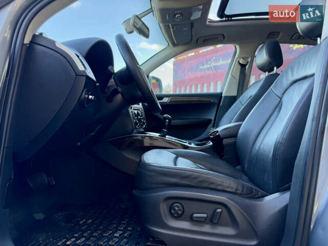 Серый Ауди Ку 5, объемом двигателя 2 л и пробегом 213 тыс. км за 9999 $, фото 28 на Automoto.ua