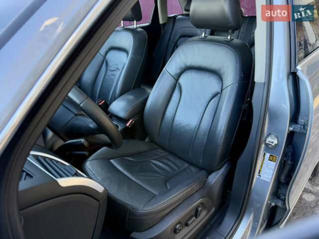 Серый Ауди Ку 5, объемом двигателя 2 л и пробегом 213 тыс. км за 9999 $, фото 27 на Automoto.ua