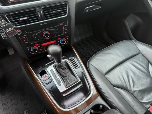 Сірий Ауді Ку 5, об'ємом двигуна 2 л та пробігом 211 тис. км за 9650 $, фото 20 на Automoto.ua