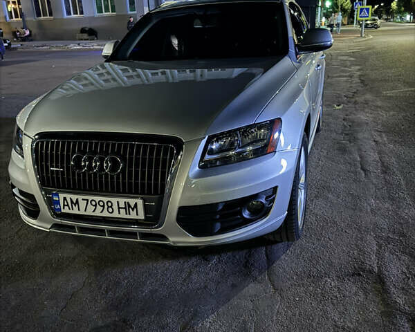 Серый Ауди Ку 5, объемом двигателя 1.98 л и пробегом 247 тыс. км за 11800 $, фото 1 на Automoto.ua