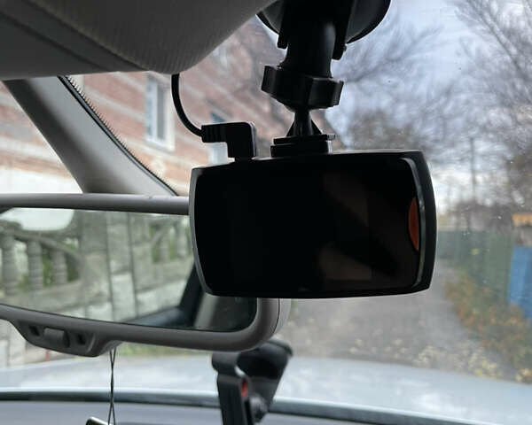 Серый Ауди Ку 5, объемом двигателя 1.98 л и пробегом 350 тыс. км за 12499 $, фото 15 на Automoto.ua