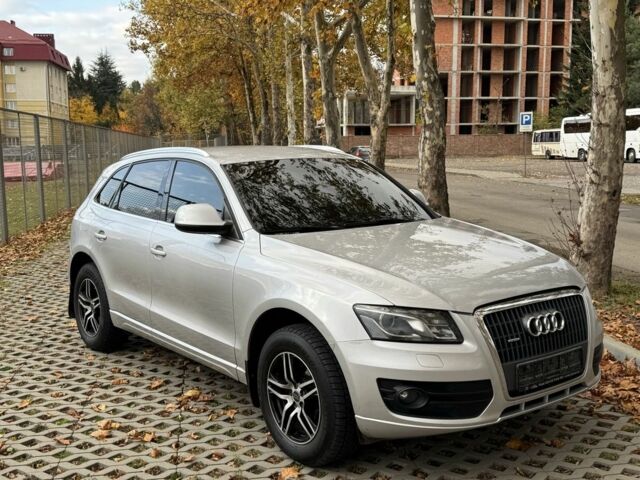Сірий Ауді Ку 5, об'ємом двигуна 2 л та пробігом 270 тис. км за 15500 $, фото 2 на Automoto.ua
