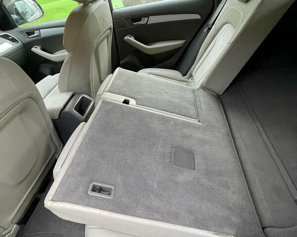 Сірий Ауді Ку 5, об'ємом двигуна 2.97 л та пробігом 250 тис. км за 16000 $, фото 5 на Automoto.ua