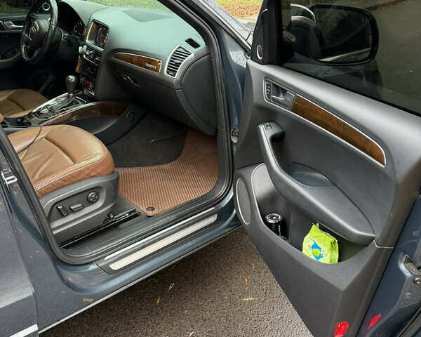 Сірий Ауді Ку 5, об'ємом двигуна 1.98 л та пробігом 277 тис. км за 12000 $, фото 34 на Automoto.ua