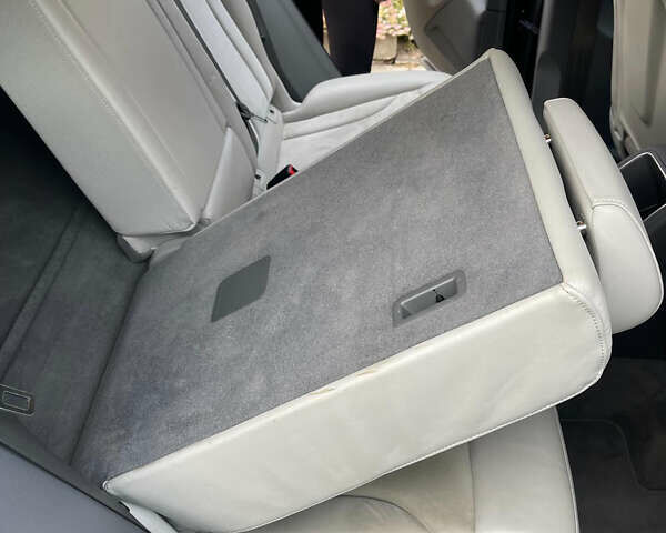 Сірий Ауді Ку 5, об'ємом двигуна 2.97 л та пробігом 250 тис. км за 16000 $, фото 6 на Automoto.ua