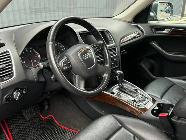 Сірий Ауді Ку 5, об'ємом двигуна 2 л та пробігом 265 тис. км за 11999 $, фото 7 на Automoto.ua