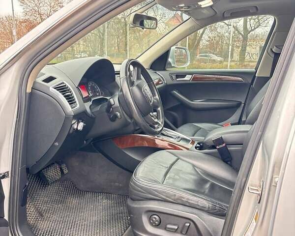 Сірий Ауді Ку 5, об'ємом двигуна 2 л та пробігом 305 тис. км за 9000 $, фото 8 на Automoto.ua