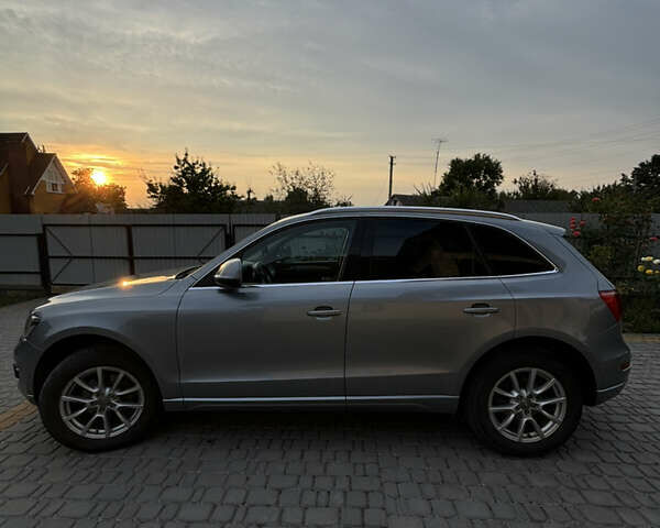 Серый Ауди Ку 5, объемом двигателя 1.97 л и пробегом 260 тыс. км за 16200 $, фото 3 на Automoto.ua