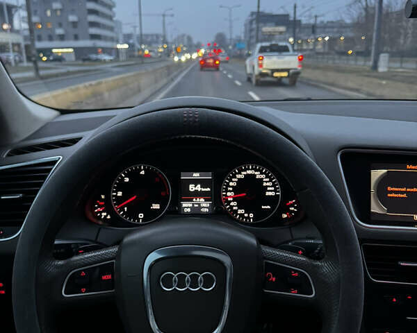 Серый Ауди Ку 5, объемом двигателя 2.97 л и пробегом 301 тыс. км за 15800 $, фото 27 на Automoto.ua