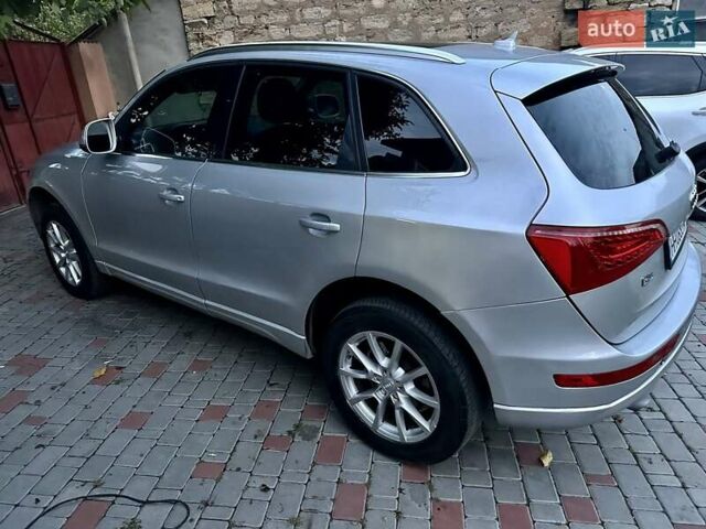 Сірий Ауді Ку 5, об'ємом двигуна 2 л та пробігом 304 тис. км за 9000 $, фото 3 на Automoto.ua