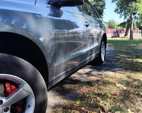 Сірий Ауді Ку 5, об'ємом двигуна 2 л та пробігом 250 тис. км за 13500 $, фото 24 на Automoto.ua