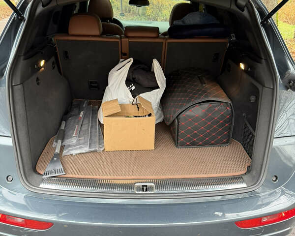 Сірий Ауді Ку 5, об'ємом двигуна 1.98 л та пробігом 277 тис. км за 12000 $, фото 50 на Automoto.ua