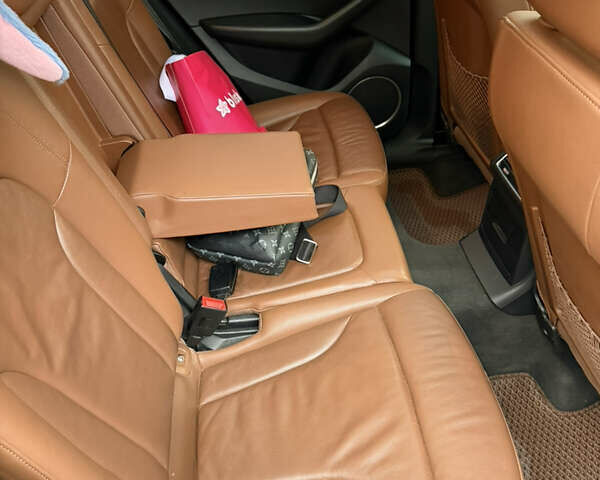 Сірий Ауді Ку 5, об'ємом двигуна 1.98 л та пробігом 277 тис. км за 12000 $, фото 42 на Automoto.ua