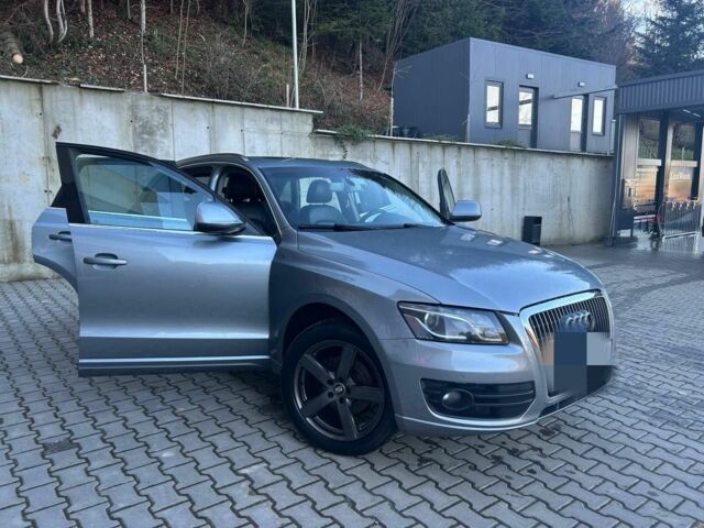 Серый Ауди Ку 5, объемом двигателя 2 л и пробегом 258 тыс. км за 11299 $, фото 2 на Automoto.ua