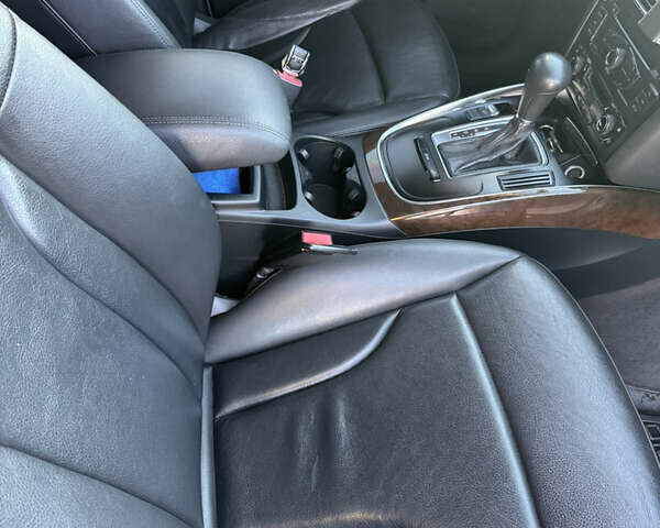 Серый Ауди Ку 5, объемом двигателя 1.98 л и пробегом 247 тыс. км за 11800 $, фото 26 на Automoto.ua