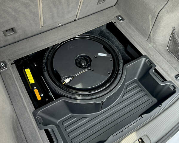 Сірий Ауді Ку 5, об'ємом двигуна 1.98 л та пробігом 247 тис. км за 11500 $, фото 16 на Automoto.ua