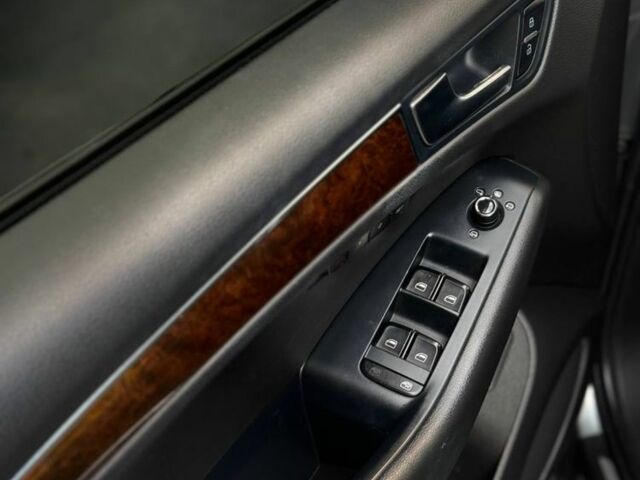 Серый Ауди Ку 5, объемом двигателя 2 л и пробегом 300 тыс. км за 13700 $, фото 6 на Automoto.ua