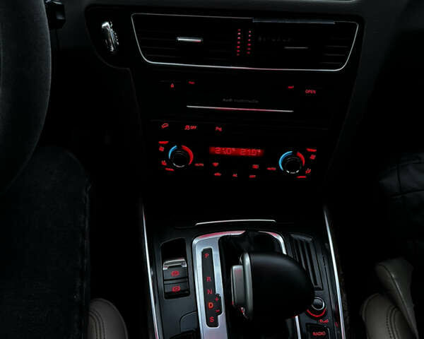 Серый Ауди Ку 5, объемом двигателя 2.97 л и пробегом 301 тыс. км за 15800 $, фото 28 на Automoto.ua