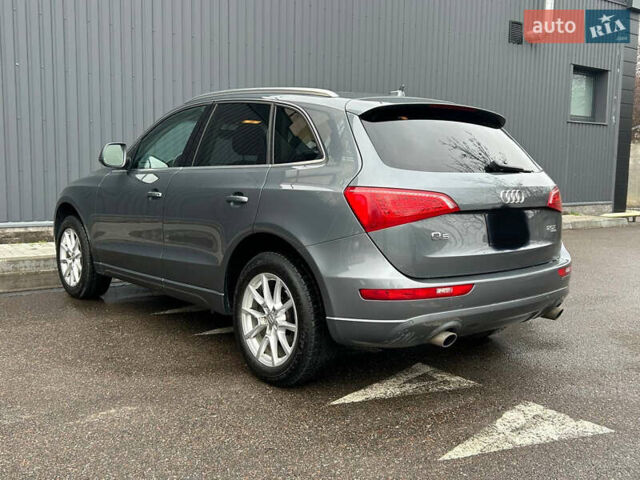 Серый Ауди Ку 5, объемом двигателя 1.98 л и пробегом 265 тыс. км за 11000 $, фото 3 на Automoto.ua
