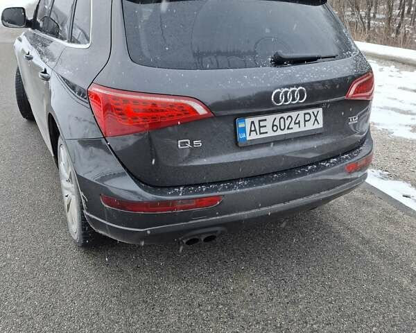 Серый Ауди Ку 5, объемом двигателя 1.98 л и пробегом 209 тыс. км за 19000 $, фото 6 на Automoto.ua