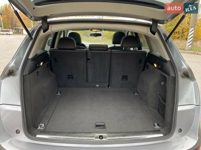 Ауди Ку 5 2011 в Полтаве на Automoto.ua Серый Ауди Ку 5, объемом двигателя 2 л и пробегом 249 тыс. км за 12500 $, фото 11 на Automoto.ua