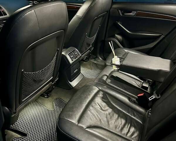 Сірий Ауді Ку 5, об'ємом двигуна 2 л та пробігом 305 тис. км за 9000 $, фото 11 на Automoto.ua