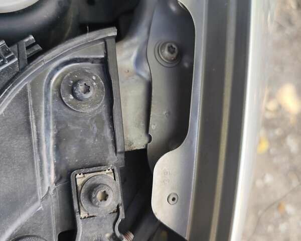Сірий Ауді Ку 5, об'ємом двигуна 2 л та пробігом 250 тис. км за 13500 $, фото 29 на Automoto.ua