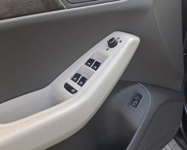 Сірий Ауді Ку 5, об'ємом двигуна 1.97 л та пробігом 212 тис. км за 16900 $, фото 33 на Automoto.ua