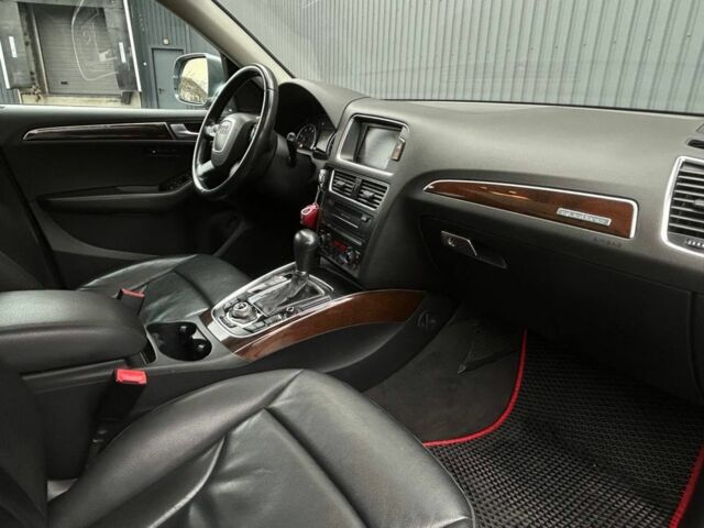 Сірий Ауді Ку 5, об'ємом двигуна 2 л та пробігом 265 тис. км за 11999 $, фото 4 на Automoto.ua