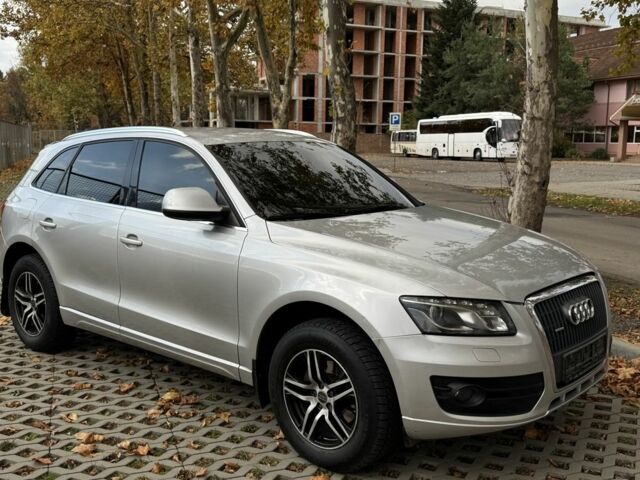 Сірий Ауді Ку 5, об'ємом двигуна 2 л та пробігом 270 тис. км за 15500 $, фото 3 на Automoto.ua