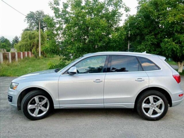 Сірий Ауді Ку 5, об'ємом двигуна 2 л та пробігом 210 тис. км за 10000 $, фото 4 на Automoto.ua