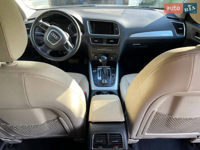 Серый Ауди Ку 5, объемом двигателя 1.97 л и пробегом 315 тыс. км за 15300 $, фото 12 на Automoto.ua