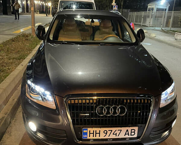 Сірий Ауді Ку 5, об'ємом двигуна 2.97 л та пробігом 250 тис. км за 16000 $, фото 1 на Automoto.ua