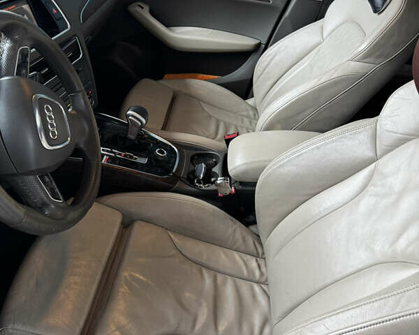 Серый Ауди Ку 5, объемом двигателя 2.97 л и пробегом 301 тыс. км за 15800 $, фото 25 на Automoto.ua