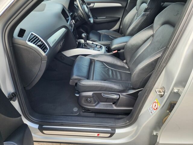 Серый Ауди Ку 5, объемом двигателя 3 л и пробегом 141 тыс. км за 5786 $, фото 18 на Automoto.ua