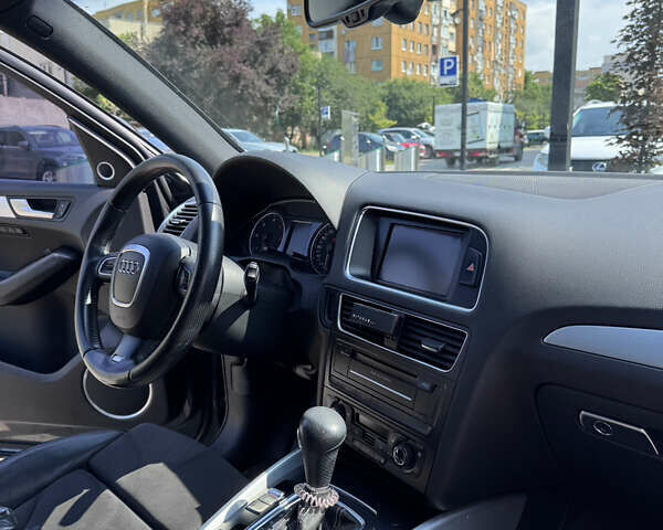 Серый Ауди Ку 5, объемом двигателя 2.97 л и пробегом 300 тыс. км за 15500 $, фото 16 на Automoto.ua