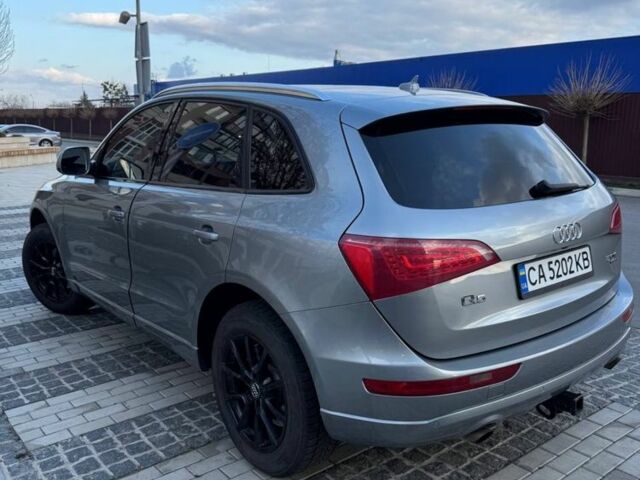 Серый Ауди Ку 5, объемом двигателя 2 л и пробегом 300 тыс. км за 13700 $, фото 2 на Automoto.ua